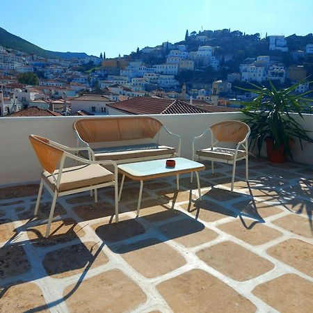Christina'S Stone House Apartment Hidra Exterior foto