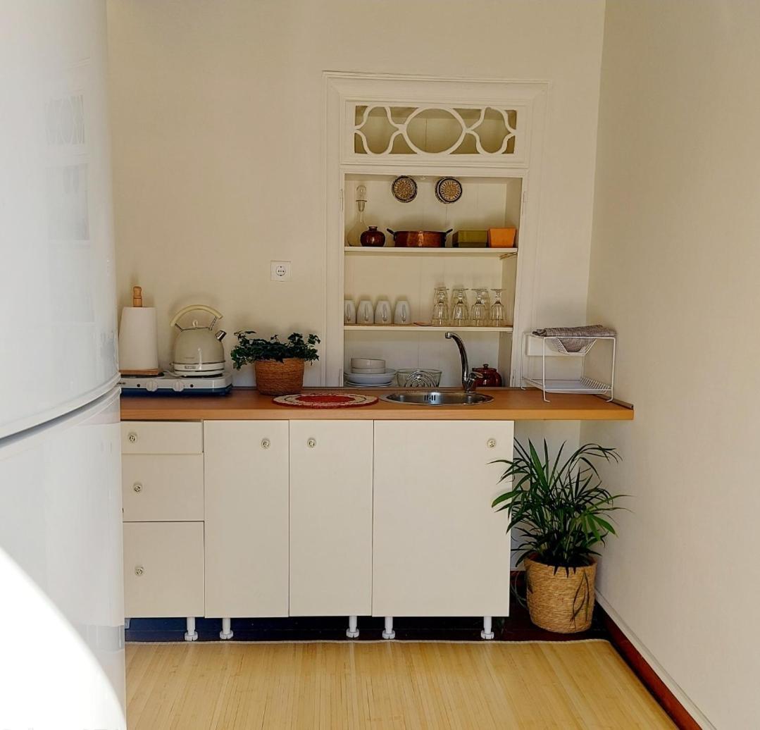 Christina'S Stone House Apartment Hidra Exterior foto